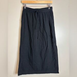 Universal Thread Black Midi Skirt w/side slit